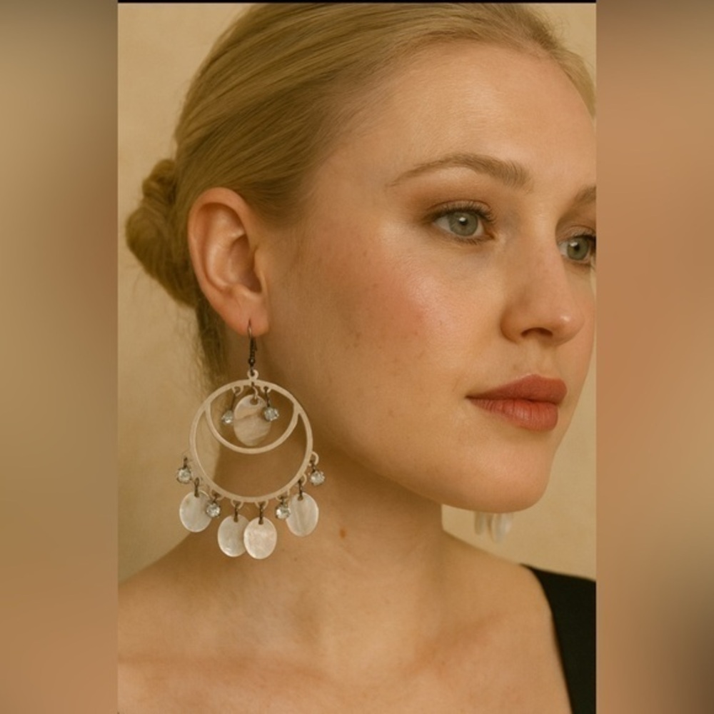 Y2K Gorgeous dream catcher styled earrings w/ rhinestones &  mother of pearl